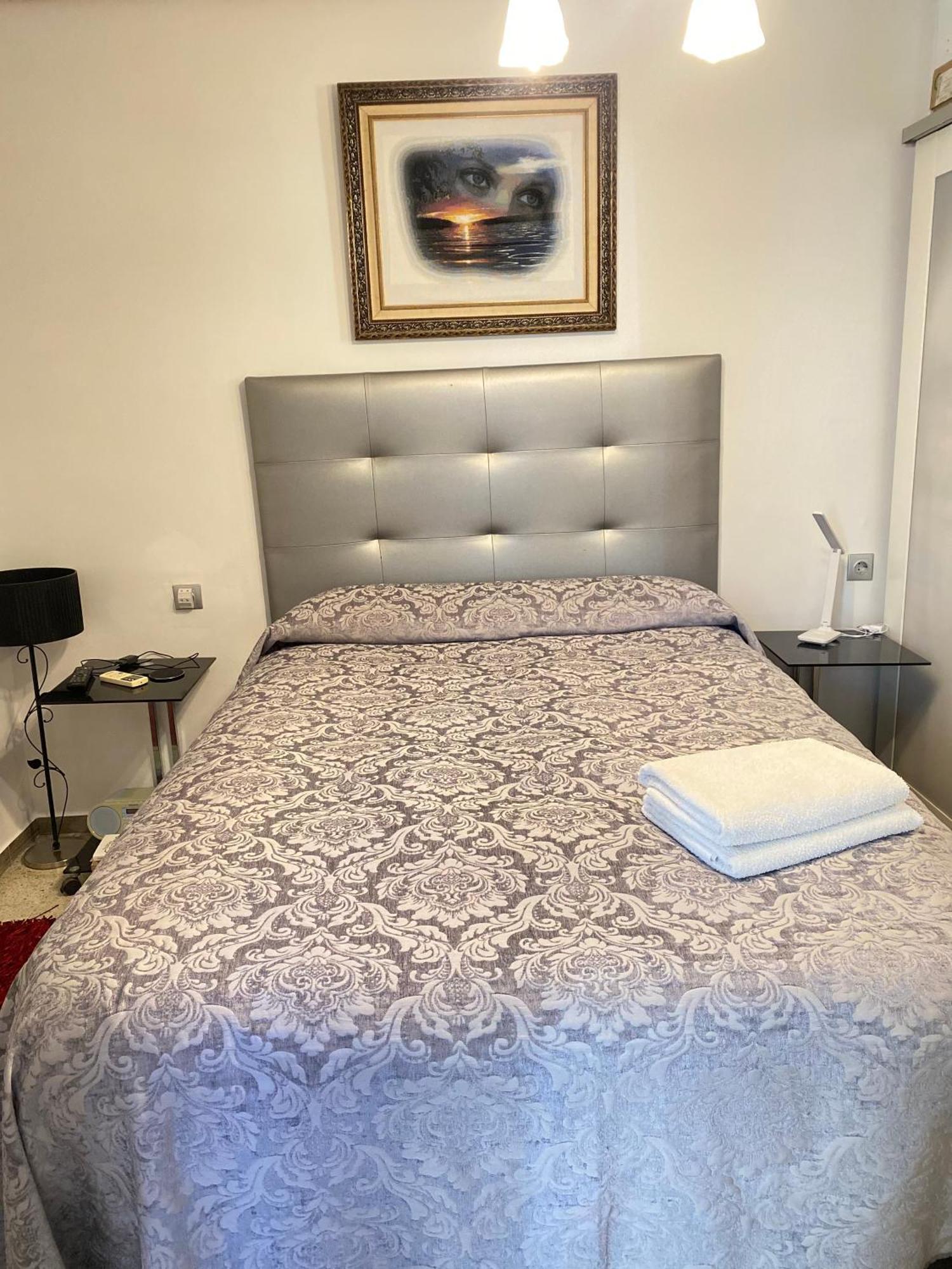 Shared Apartment! Piso Compartido! Общая Квартира! Севилья Экстерьер фото